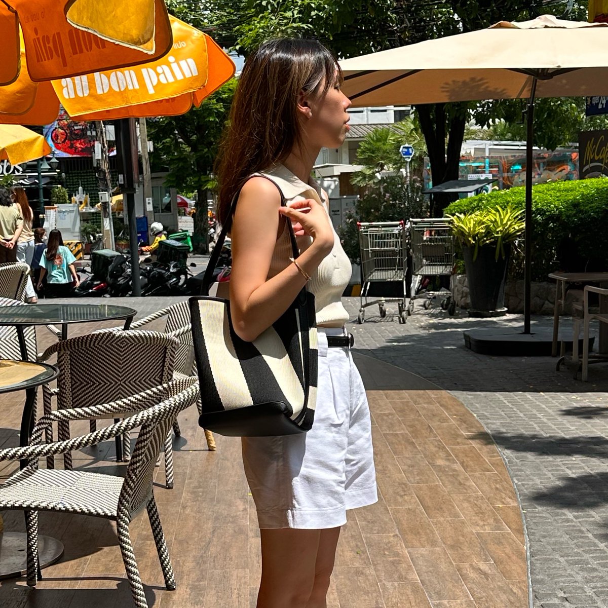 tamjaichunbkk's tweet photo. มัดรวมระเป๋าใส่ของ ใส่ ipad laptop แบรนด์ไทย ออกไปทำงานข้างนอก ไปเรียนได้ สบายๆ ✿ ˙ᘧ ͜ ˙ ˗ˏˋ♥︎︎ˎˊ˗⌇ https://t.co/wwpxsyYJ3u