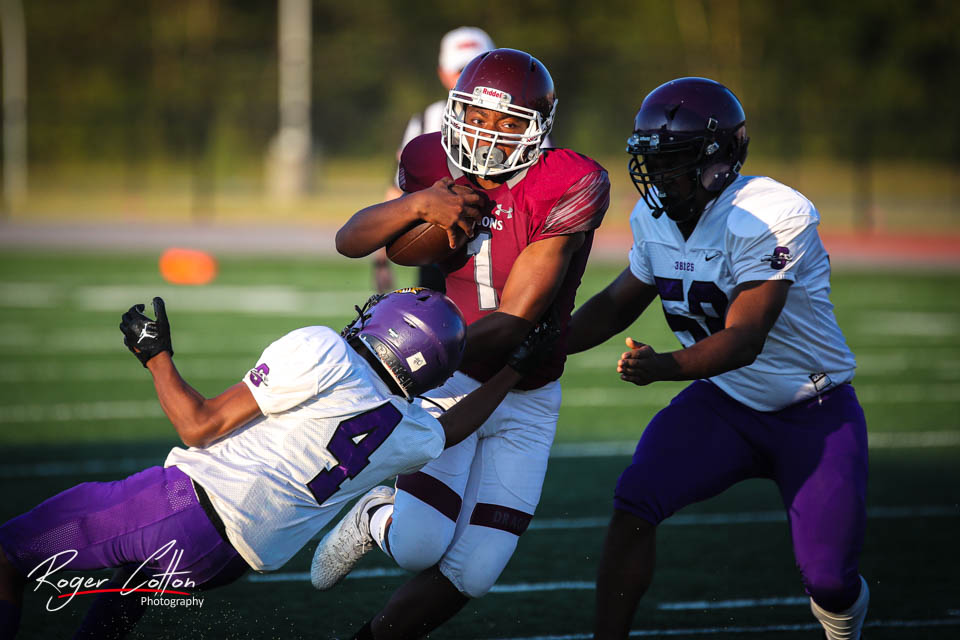 RogerCottonPics's tweet photo. Hey all those @CHSDragonFB fans .. JV and Freshmen game pics are up!  

Freshmen Game:  https://t.co/W6R2liRq0j 

JV Game:  https://t.co/NjFTni1wlk https://t.co/VZepSYW1mb