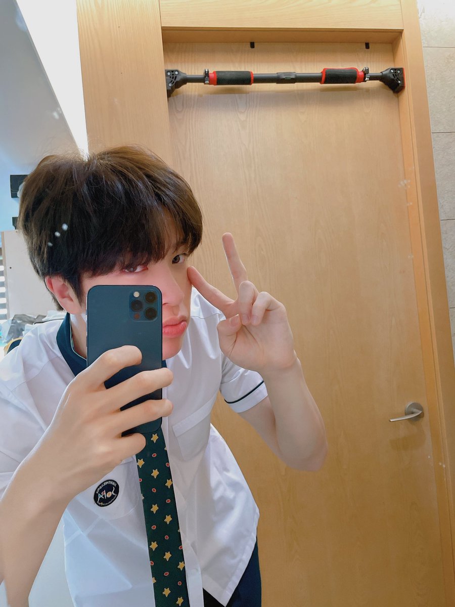 모두 tweet media