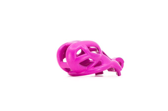 1 pic. omfg a sub of mine just gifted me a kink3d cage!!! so fucking excted ive been wanting to get into