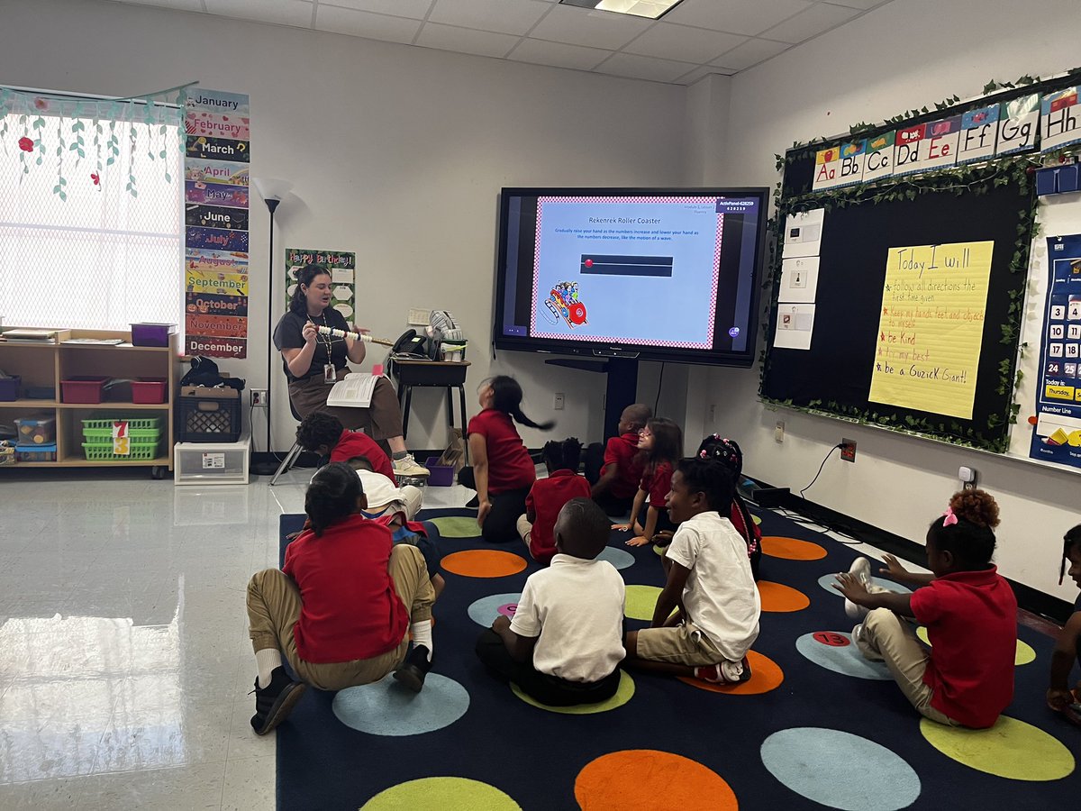 dre_social1's tweet photo. @GuzickES Kinder LOVES to ride the reckenrek rollercoaster with Ms. Croteau!! #Region1excellence #kinderkids #countingwitheureka @TeamDallasISD @eureka_math @PrincipalADavis @MurilloDebbie1 @Mo1Ramirez @HildaCRobinson https://t.co/qIhD1wCK7t
