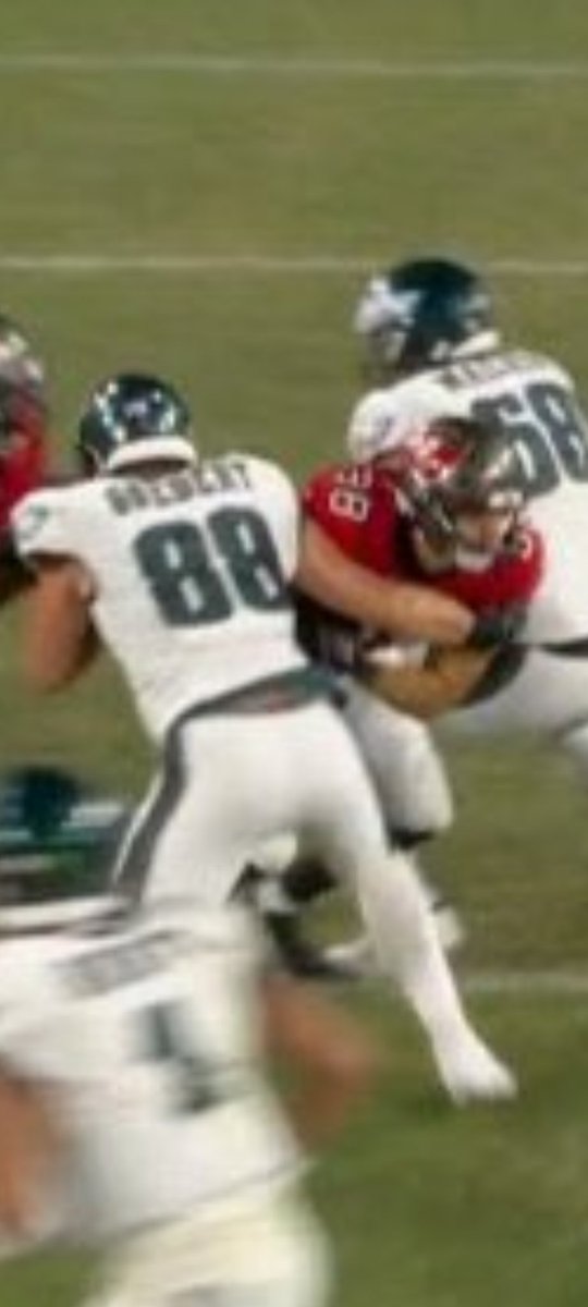 branededfresno's tweet photo. @PFF It's not just because they can always get that 1 yard on the sneaks....it's because they hold on every play and never get called for it. But what do I know 🤷‍♂️....besides what my eyes see https://t.co/T69YVYM8x8