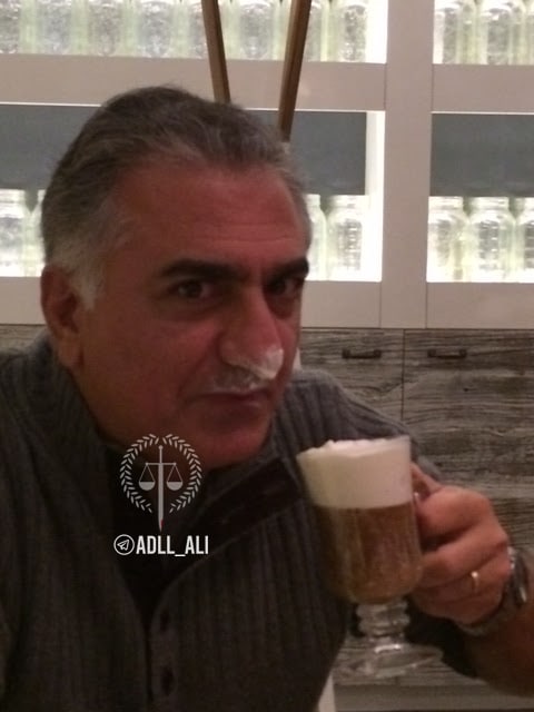 چطور مطورید، بچه ها؟
بالاخره مردید تا بتونم برگردم؟
#من_وکالتم_را_پس_می‌گیرم 
#MasihAlinejad_blood_dealer