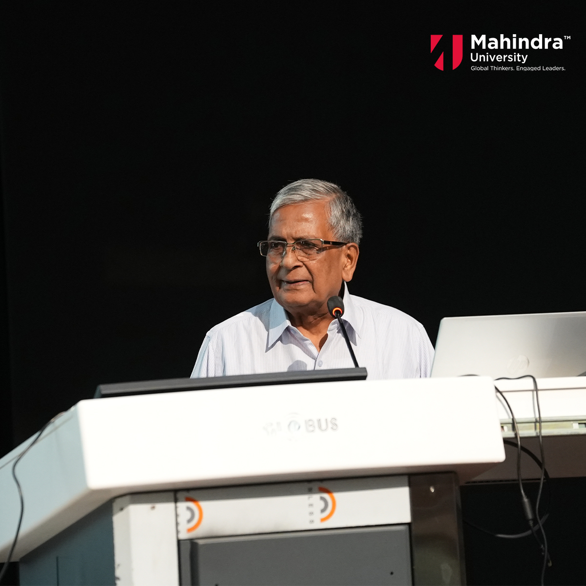MahindraUni's tweet image. Recapping the brilliance of #ICETCI2023! Our keynote speakers, global thought leaders in computational intelligence, graced the event with their wisdom.
#MahindraUniversity #ComputationalIntelligence