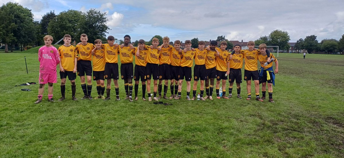 AndrewT98225538's tweet photo. Prescot cables JFC u16s looking for a friendly Saturday 11 00 am pitch and ref booked split cost

Any takers anyone available 
@_MYFL
@CablesJFC
@MCSoccerSchools https://t.co/Y9xbecHCDo