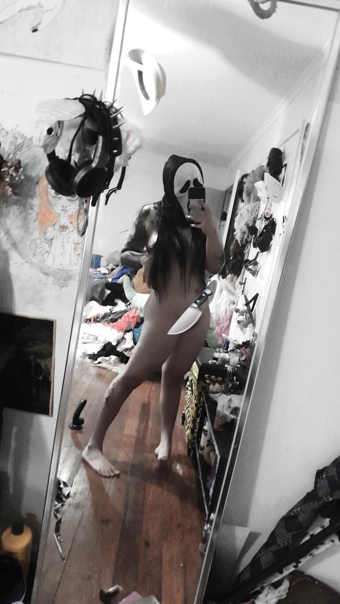 bexvenom's tweet photo. Hi loves, dm are open for sales
♡ Switch♡
♡bisexual &amp; genderfluid♡
♡goth tatted mommy♡
♡Hentai voice👀♡
♡nudes, lewds, customes, fetishes, kinks, audios, videos etc♡

#nsfwtwt #nsfw #gothmommy #nudes #Switch #sub #dom #kinks #fetish #xxx #hot #porn #goth #naked #thick https://t.co/JxeGGHoONN