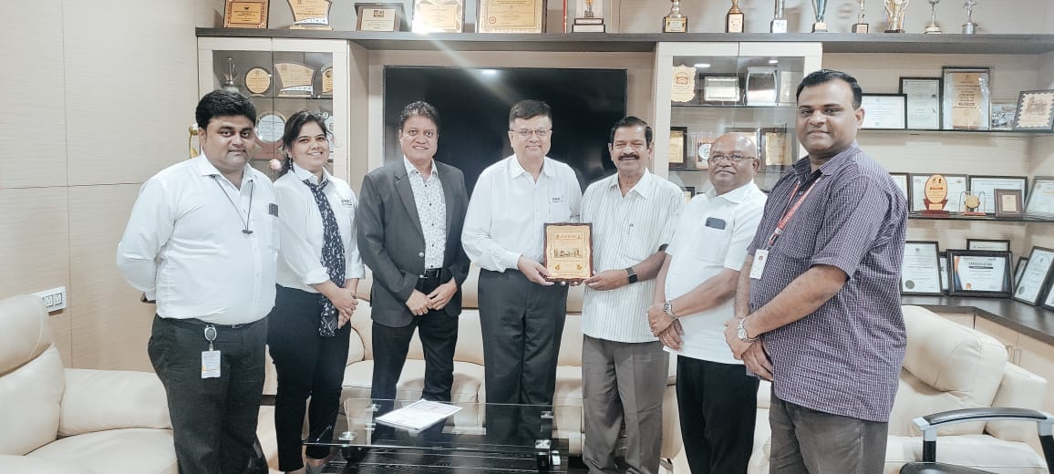 SEED_Infotech's tweet image. SEED Infotech signs MOU with AISSMS College of Engineering  in presence of college trustee Mr. Suresh Shinde Sir for various skill development program for college students
Call : 9225520000
Visit: seedinfotech.com
#collegetraining #java #dotnet #testing #seedcorporate