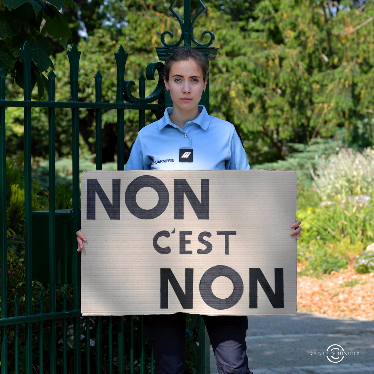Gendarmerie_017's tweet photo. Il n'y a pas meilleure occasion que la journée européenne des langues pour rappeler qu'un baiser forcé ou volé est une agression sexuelle ! 🤨

Bref quand c'est non c'est non !

#NeRienLaisserPasser #Consentement https://t.co/XTCoJaqezU
