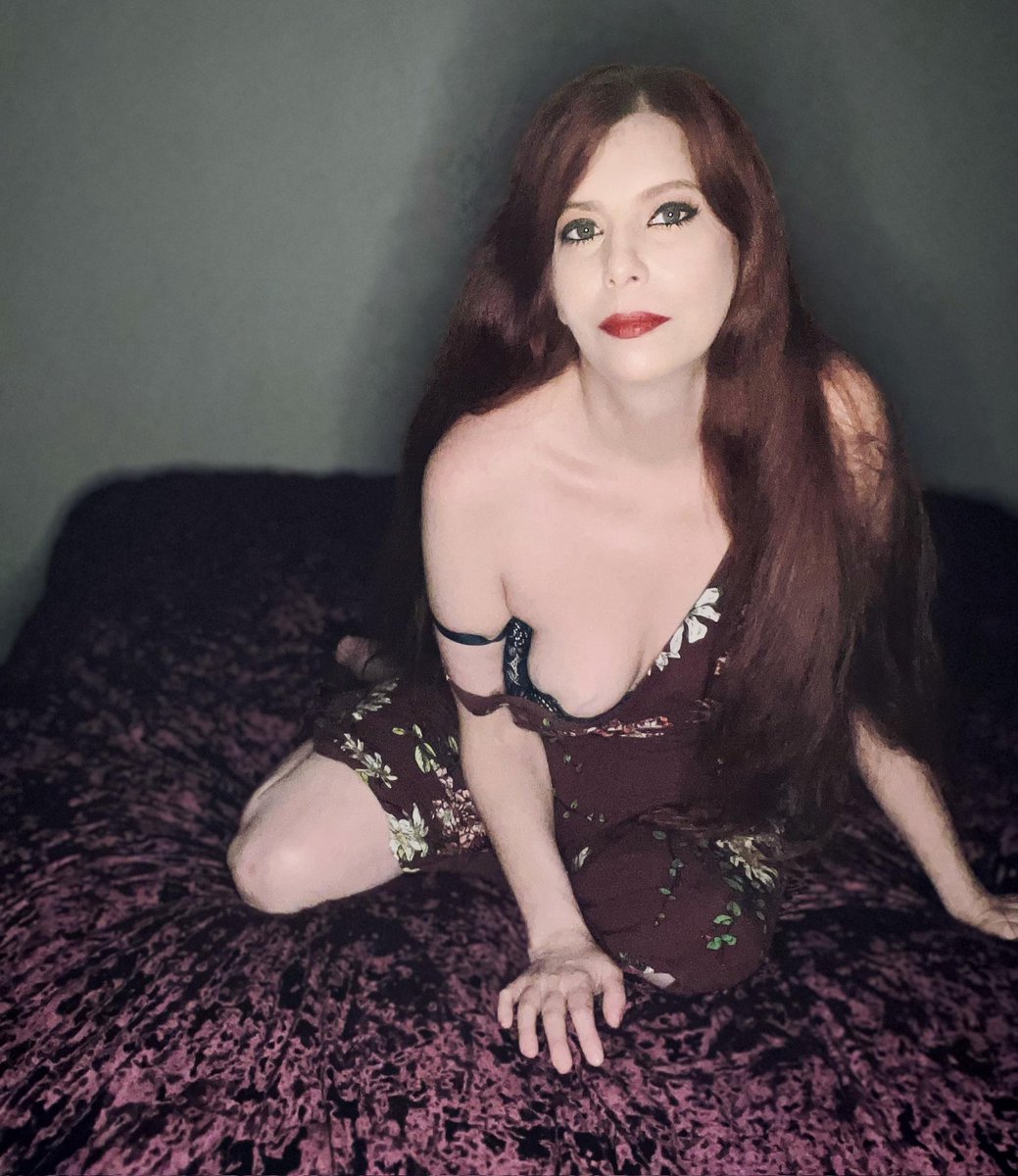 Scarlet02428607's tweet photo. #CallingAllCASHCOWSPAYPIGGIESHUMANATMS #FINDOM #FEMDOM #DOMINATRIX #ALLYOUMOTHERFUCKERSCALLMEATNiteflirt https://t.co/6M8yFnqr3R