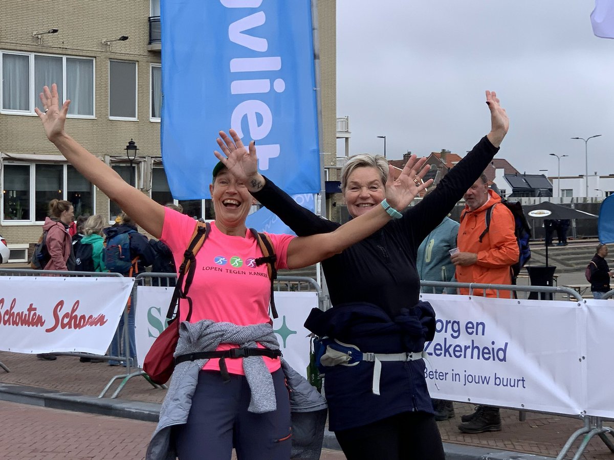 Aamelden voor de 2e Duin en Bollen Vierdaagse op 12 tot en met 15 okt 2023 kan nog? Je kan 4 dagen 40, 30, 20, 15 of 5km wandelen over verrassende routes. En zelfs kiezen voor een dagje op die afstanden. Kijk op DB4Daagse.nl of download de DB4 App.
