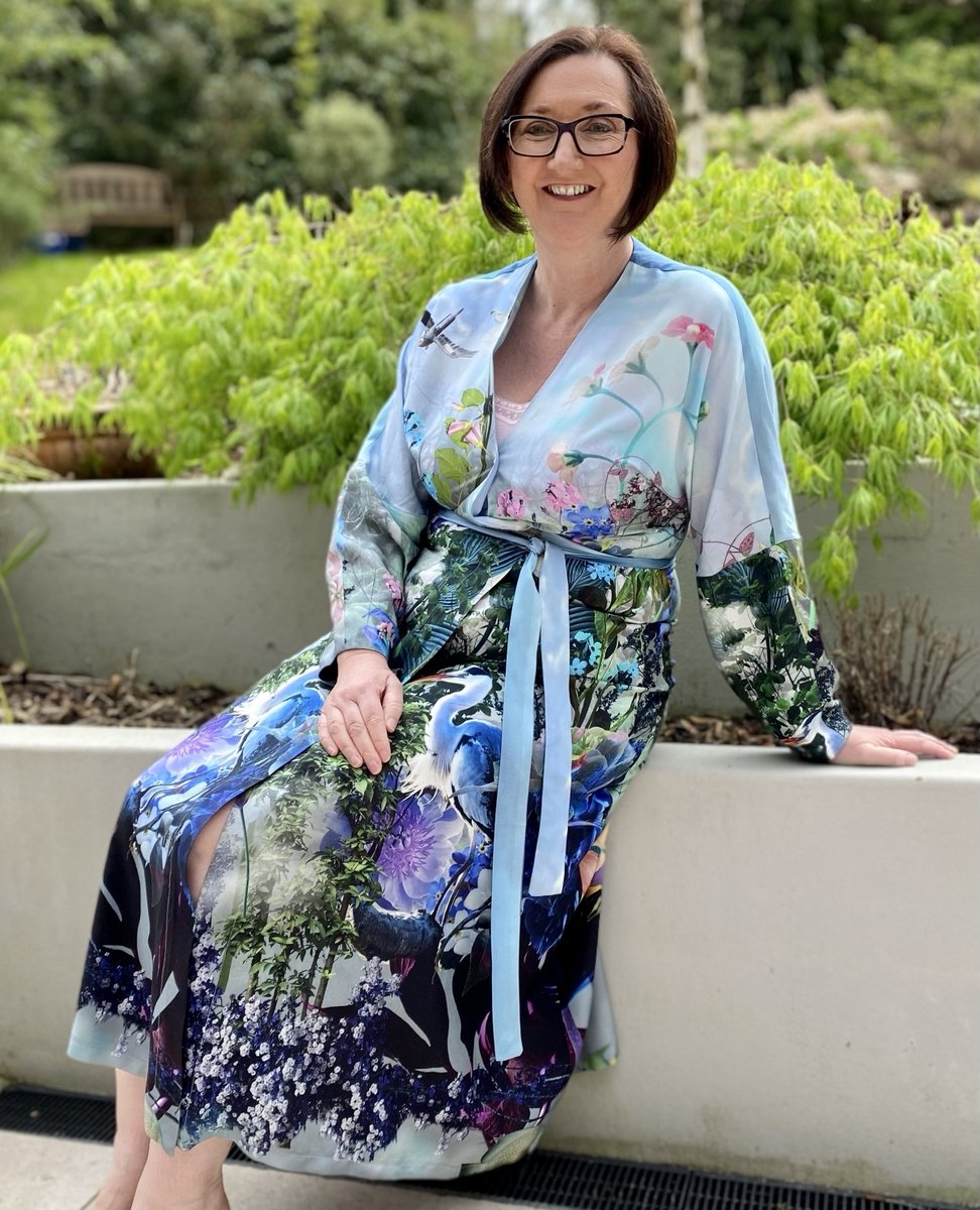 Have you sewn with a border print fabric? We have three stunning border print designs in our Viscose Challis range, which work so beautifully for long dresses and robes. 

See more at minerva.com/mp?brand=Miner…

#Minerva #Fabrics #MinervaFabric #MinervaFabrics  #BorderPrintFabric