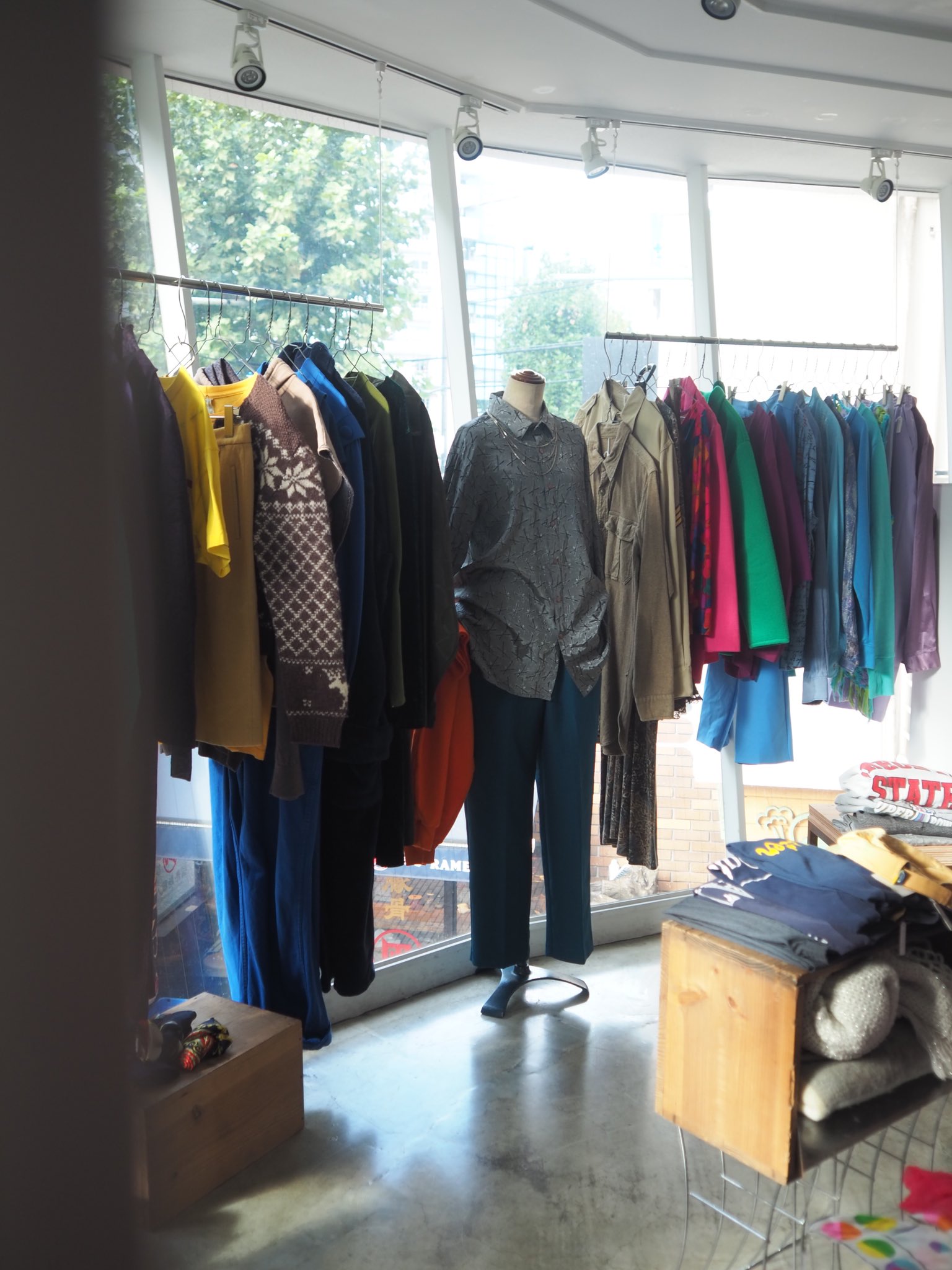 SOME //自分らしい 服選び 自分を楽しむヒトのための古着屋