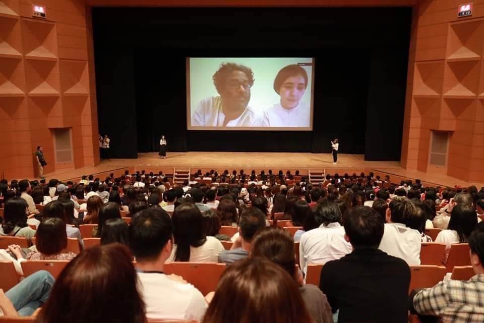 ChimyoL's tweet photo. 2023年9月23日、土曜日
 東京で行われたミャンマー映画イベト、
   ミャンマーで歌手として人気、反軍事独裁活動家としても有名な"リン・リン監督"の短編ミュージカル映画「ザ・ウェイ」の上映会は満員の観客を集め、1億チャット（4万7700米ドル）以上の寄付金を集めた。
#WhatsHappeningInMyanmar https://t.co/ELYg9VwfW6