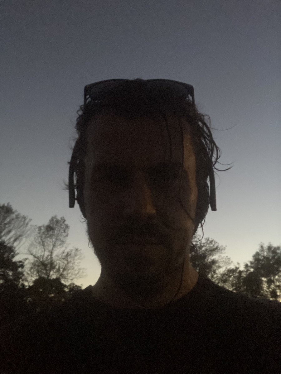 analogrunner's tweet image. vcerajsi vecerny. najkrajsi.