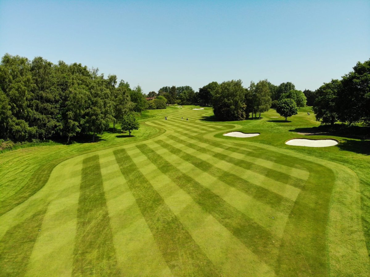 golfers_reviews's tweet photo. Golf review - ๐ฌ๐ง Sand Martins Golf Club
Tags: #golf #golfing #golfcourse #instagolf #golfNow #golfcourseOfTheDay #golfdrills #golfholiday #sandMartinsGolfClub #golfUnitedKingdom #golfEurope
Twitter: @sandmartinsgc
Played it? Rate it! https://t.co/VfDfeMsVRa https://t.co/zTvgeNDWf6