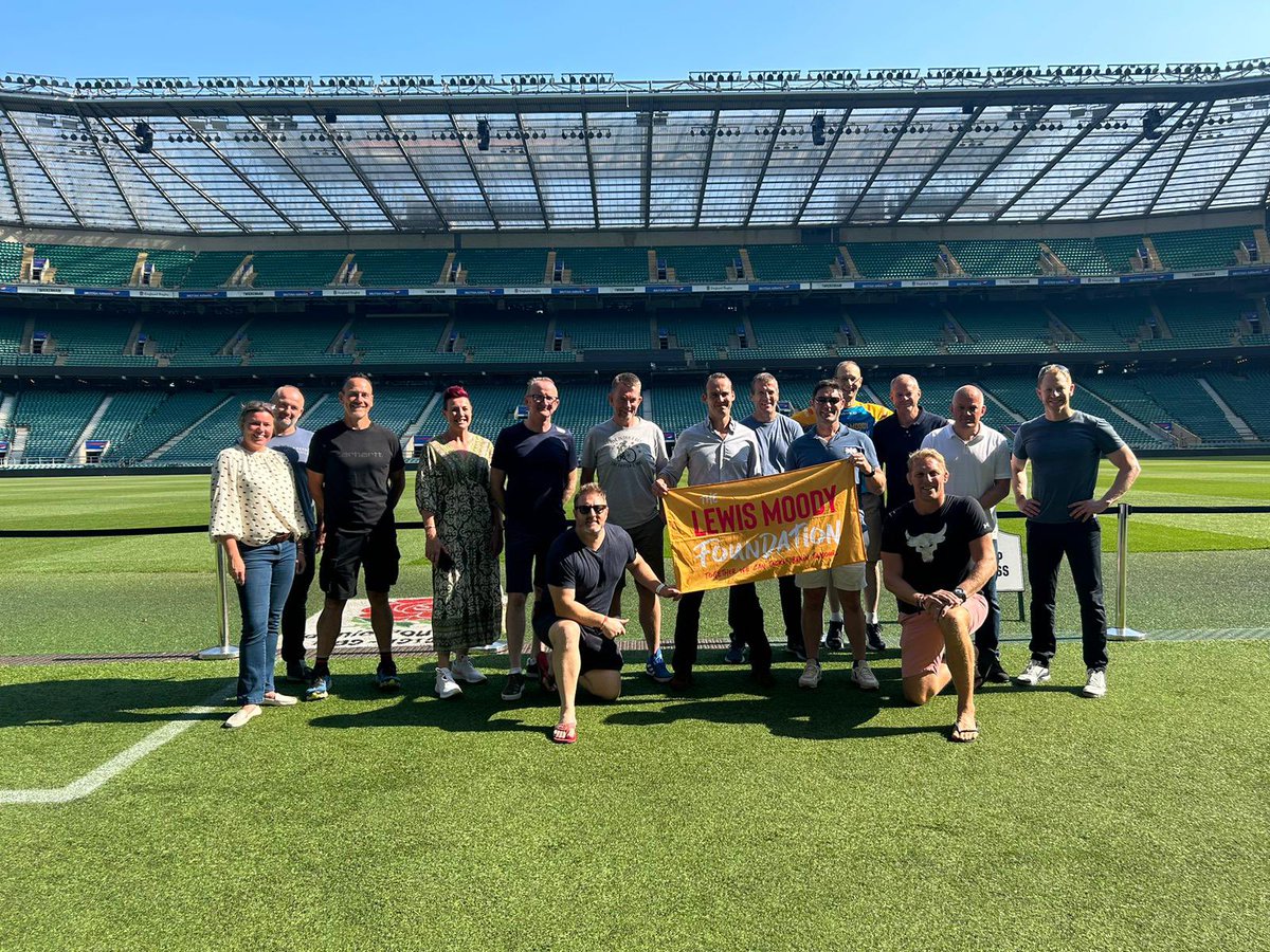 LewisMoody7's tweet photo. 4 days until me and our @LewisMoodyFdn  team take on the 1000km @WesternFrontWay  cycle challenge, raising money for young families living with #braintumours. Any support greatly appreciated 🙏👍😘
https://t.co/0tlRIkvWon https://t.co/FNS6zHM0DC
