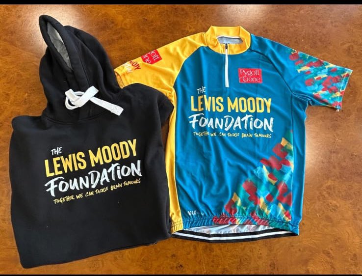 4 days until me and our @LewisMoodyFdn  team take on the 1000km @WesternFrontWay  cycle challenge, raising money for young families living with #braintumours. Any support greatly appreciated 🙏👍😘
justgiving.com/page/lewis-moo…