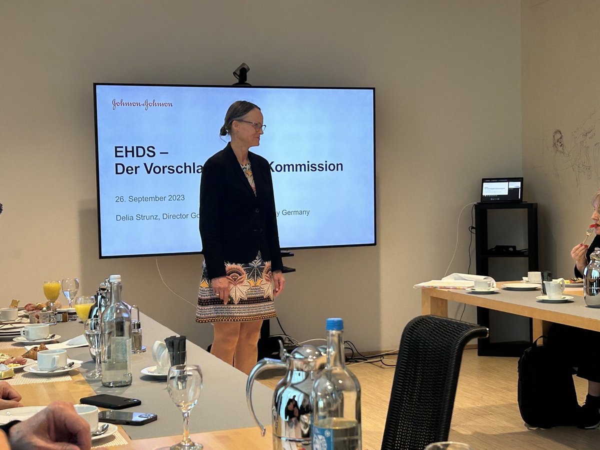 DeferJakob's tweet photo. Schwungvoller digitaler Tagesstart mit @Delia_Strunz einer der #DigitalpolitischenFrührunde und inhaltlich wertvollen Diskussionen zur Nutzung von #Gesundheitsdaten aus europäischer Perspektive. Wie ist der aktuelle Stand beim #EHDS - #Aufbruchssignal von @Land_SH nach #Brüssel?! https://t.co/AKQtM28klA