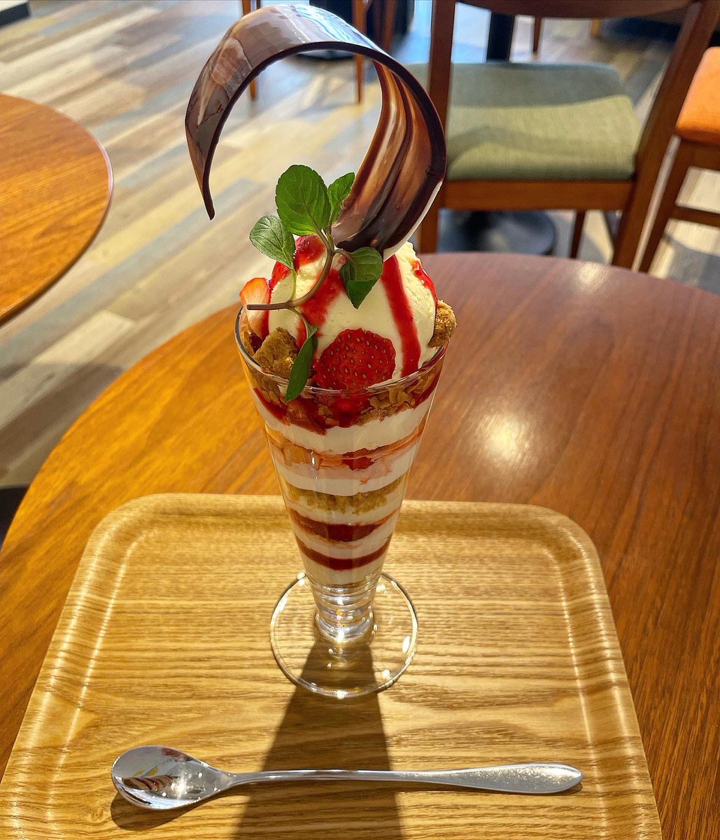 taylordemis2's tweet photo. とても好きな味です。
大好きな色です。#東京です  #デザート https://t.co/b9CINELAlL