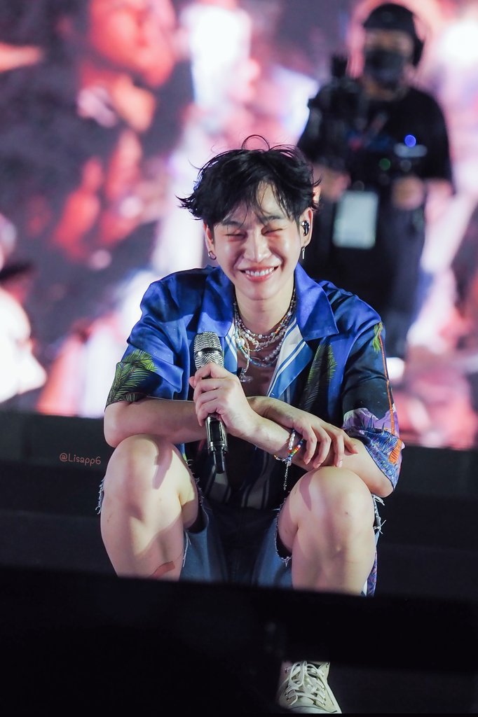 LisaPP6's tweet photo. ฟังเสียงคีย์อีของนุชก็ยิ้มตาหยีไปเลย🥹 นุชจะไปร้องคีย์อีให้ฟังอีกนะคะ ยิ้มเยอะๆเลยนะพี่เป๊กของนู๋วว❤️
@peckpalit
#GOWET
#แซ่บแล้วเปียก #เป๊กผลิตโชค
#PeckPaLitChoke #palitgallery #lisappxphoto https://t.co/6SutBZG3Ij