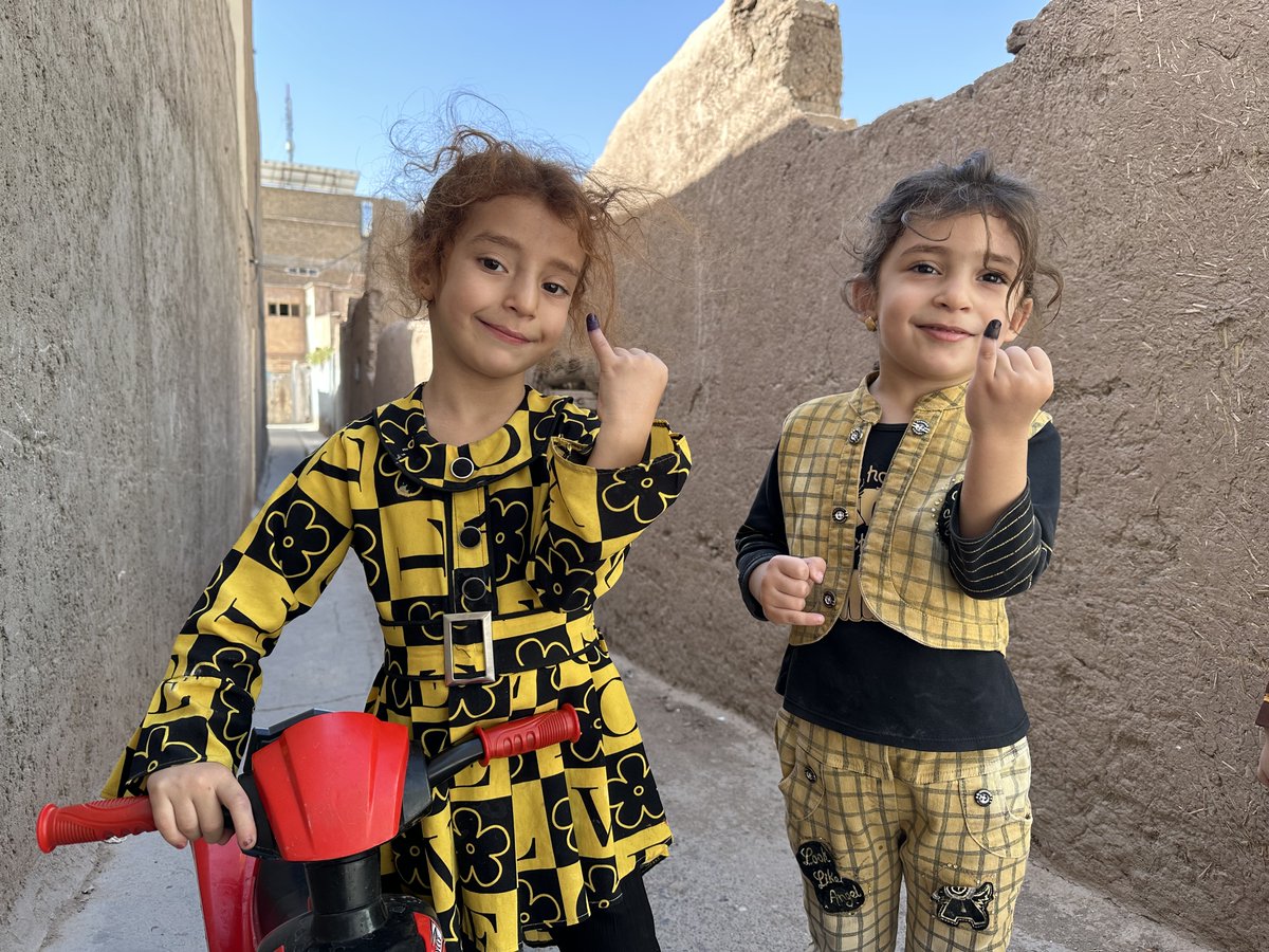 Dr_HamidJafari's tweet photo. Our best opportunity to interrupt polio transmission in #Afghanistan is right now. Good luck to our tireless frontline workers as they begin the third nationwide polio campaign this week. Their hard work and dedication helps bring us closer to ending polio for good. #VaccinesWork https://t.co/ZMpTAzJt3U