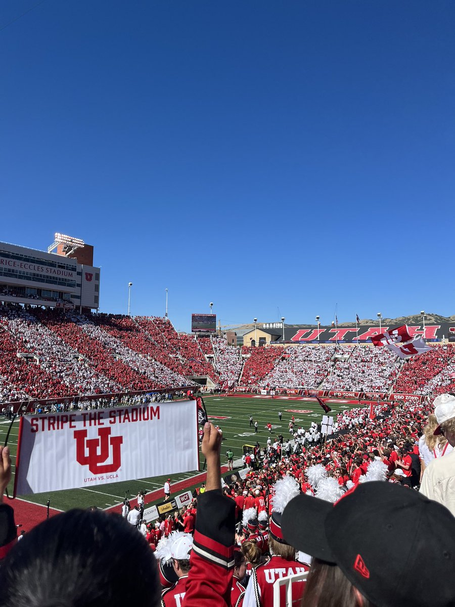 AmirahShaheed's tweet photo. 1st Official Visit!! Thank you @Utah_trackfield for the amazing weekend in Salt Lake City. Go Utes???❤️🖤 #notcommitted https://t.co/4EqM9Bonfv