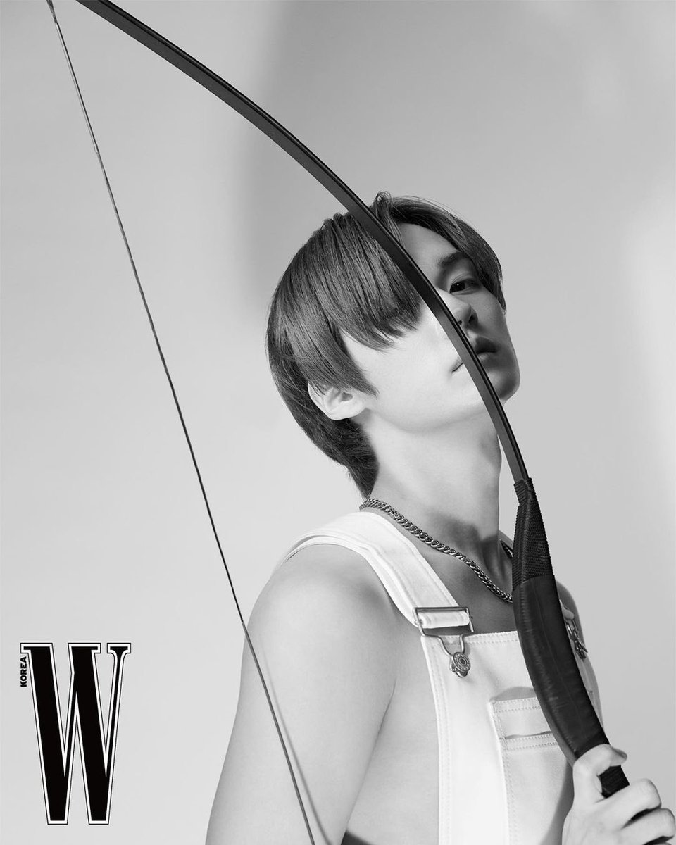 8KIZS's tweet photo. Lee know for W korea 😩

LEE KNOW X WKOREA X GUCCI 
LEE KNOW IS GUCCI FOR W KOREA
#LeeKnowGodOfLove #GucciAncora 
#LeeKnow #LEEKNOWforWKOREA 
#LEEKNOWxGUCCI https://t.co/RWjl1b7g1L
