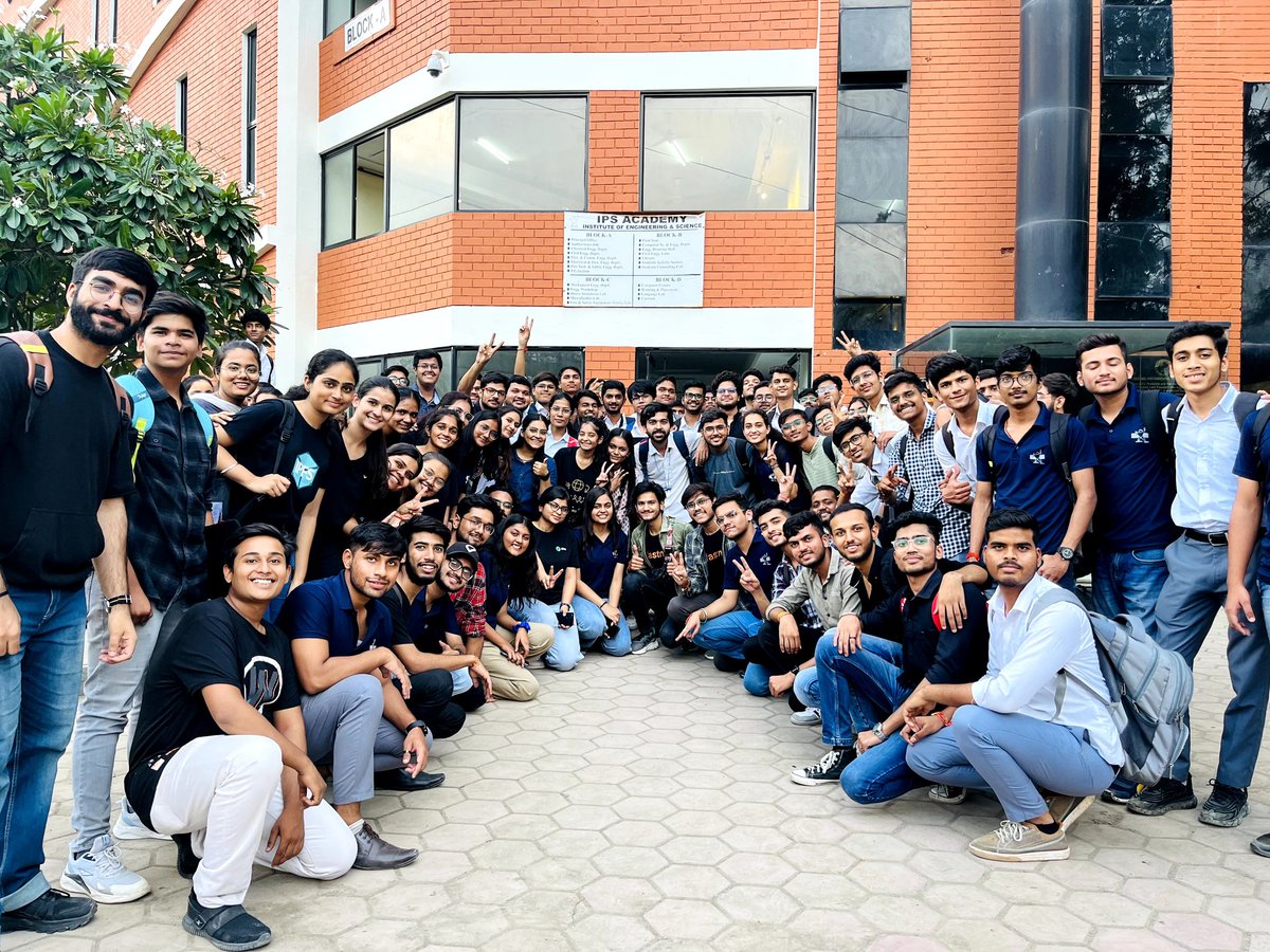 GDG_IPSA's tweet photo. π Another successful event in collaboration with @fastn_stack! A workshop on fastn with our amazing speakers @ayushsoni1010 and @devnishant1 helped fastn folks create impressive portfolios. πΌ
#GDSC_IPSA #fastnandcurious #fastnindore #fastn #fastnworkshop https://t.co/RM1Zcj0byn