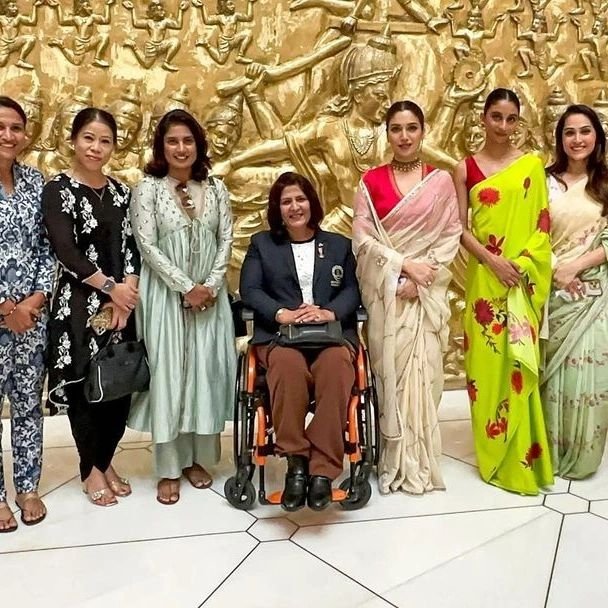 #ThankYouForComing Cast gets invited to the New Parliament on the occasion of The Women Reservation Bill ❤😍 

#ShehnaazGill #BhumiPednekar #DollySingh #ShibaniBedi #AnuragThakur #WomenReservationBill #NaariShakti #WomenReservationBill2023