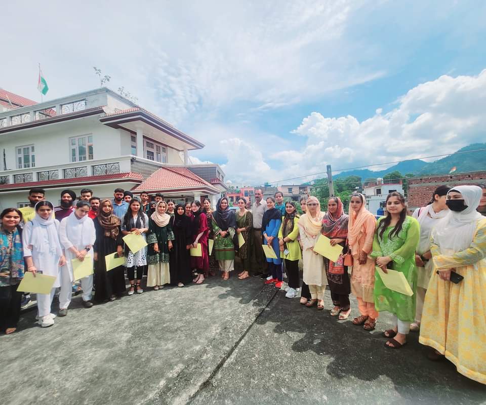 I had an opportunity to meet these talented and enthusiastic students. It's a privilege and honour for me to be a part of their success and distribute the certificate of their diploma. Thank you Ajay k Uttam Ji for inviting me and being a part of it. All the very best to everyone