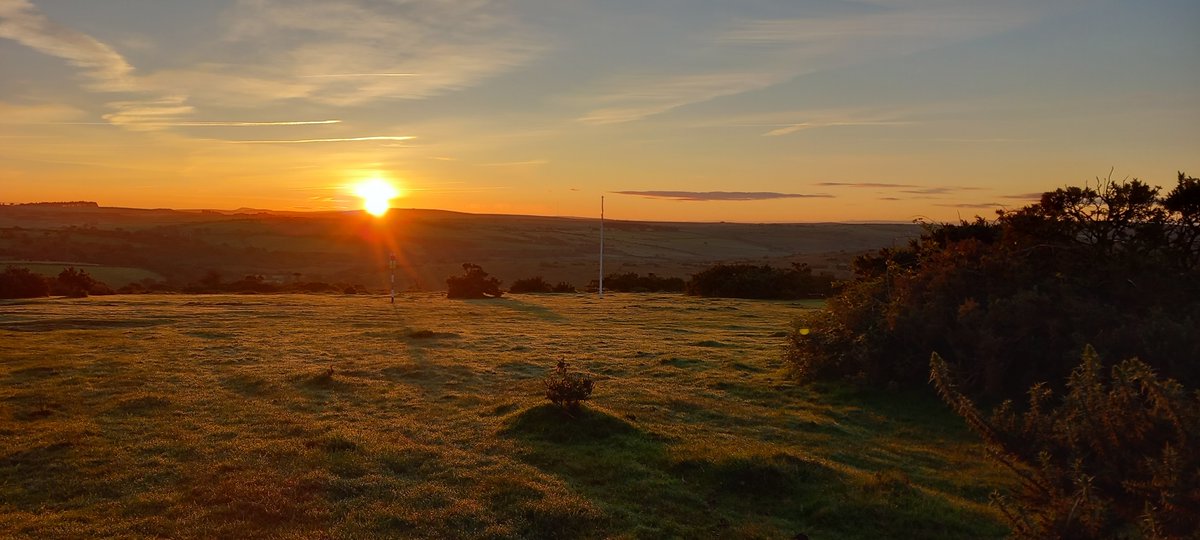 vinylsols's tweet image. Good morning! Working around the clock for our customers certainly has its benefits...

Check out this beautiful sunrise from Dartmoor a couple of weeks ago!

#Sunrise #NaturalBeauty #Aroundtheclock #Dartmoor