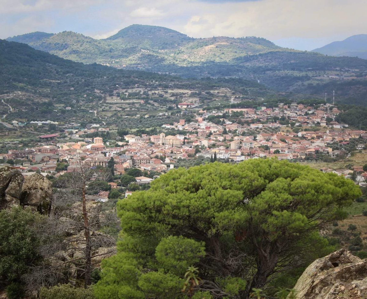 #BuenosDías #FelizMartes #CadalsoDeLosVidrios #pueblos #pueblosdemadrid #pueblosdeespaña #vistas #panorámica #escapadas #escapadasrurales #TurismoMadrid #turismorural #MadridRural #MADRural #SierraOesteDeMadrid