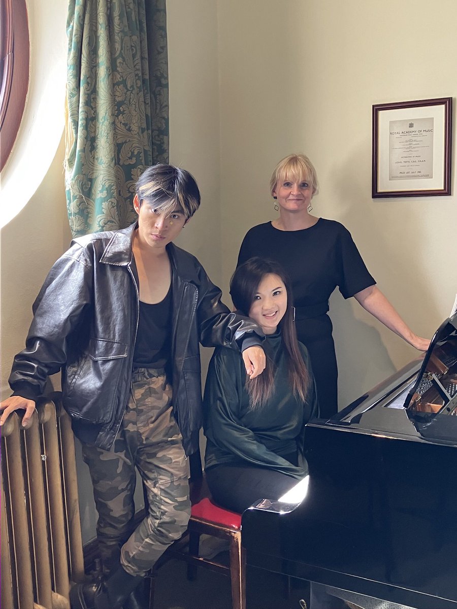 EmmaHarding01's tweet photo. Something’s cooking… Delighted to be collaborating with composer @Li_Zhenyan &amp; countertenor Andy Shen Liu on a new song cycle, Orisons, a conversation with Mahler’s ‘Das himmlische Leben’ for Mahler Foundation Festival Orchestra under John Warner @26thBMF #NewMusic https://t.co/8ZBXP94F8e