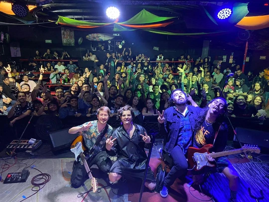 🖤 PUEBLA chingos de gracias 💙