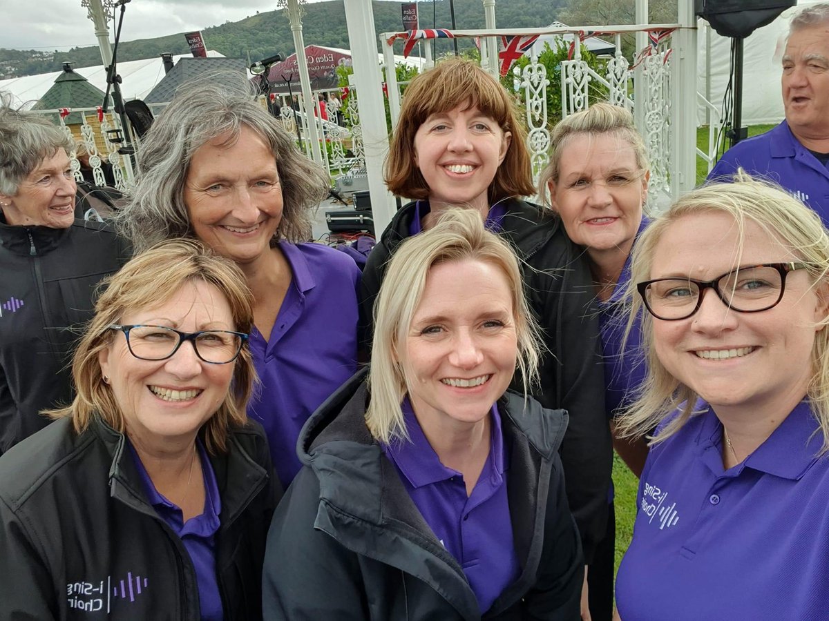 ISingchoirs's tweet photo. Some member’s selfies from the @3countiesshows #MalvernAutumnShow this weekend! We had the best time entertaining the crowds! 🍂📸
@MalvernShows #isingchoirs #3Counties https://t.co/AstdE34xYH