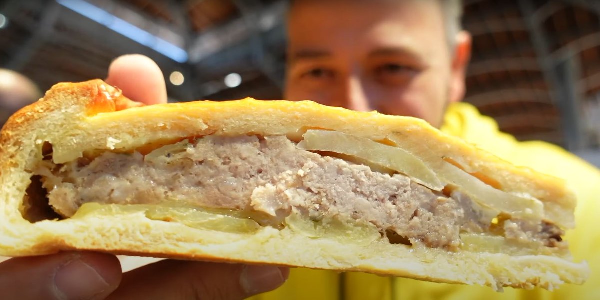 Le youtubeur <a href="/FlorianOnAir/">Florian OnAir</a> découvre les spécialités du #Limousin lors d'un "gros gueuleton" à #Limoges

lepopulaire.fr/limoges-87000/…