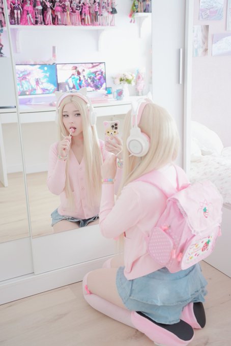 1 pic. U can come over only if you got some lollipops for me! ?? https://t.co/hpmsF29oam