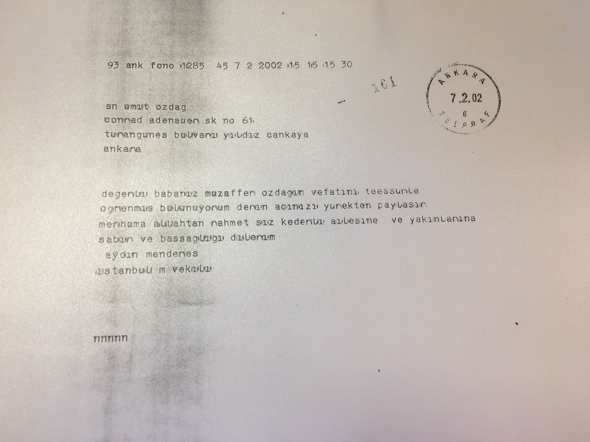 umitozdag's tweet photo. Allahsız, şerefsiz alçak bir adam ve pelikan terör örgütünün bütün sanal teröristleri günlerdir 2002’de Vefaat eden babam rahmetli Muzaffer Özdağ’a hakaret ediyor, rahmetli Adnan Menderes’in yüzünde sigara söndürmüştü yalanını söylüyorlardı. Oysa böyle bir olay olmadığı gibi rahmetli babam Adnan Menderes’in idam edilmemesi için MBK’ya mektup yazmıştı. Bütün bunları bilen rahmetli Aydın Menderes ile babam 1970’li yıllardan başlayarak dost oldular. Babam Vefaat edince başsağlığı telgrafı çekenlerden birisi de rahmetli Aydın Menderes’ti. Ahlaksız yalanlarınız ile cehennemde yanın. @zaferpartisi