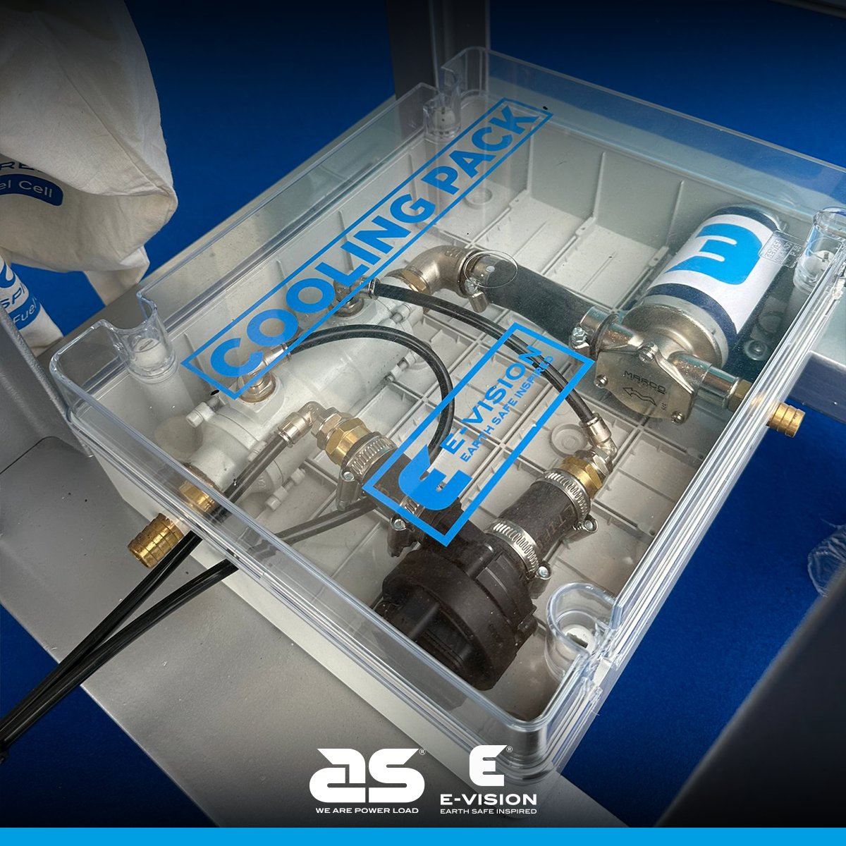 AS_Labruna's tweet image. Nuovo kit elettrico: zero emissioni. Trasmissione a cinghia per efficienza, raffreddamento elettronica ottimizzati. Monitoraggio touchscreen, batterie al litio estendibili, ricarica veloce. Disponibile in diverse potenze, testato per prestazioni e affidabilità. #HK5