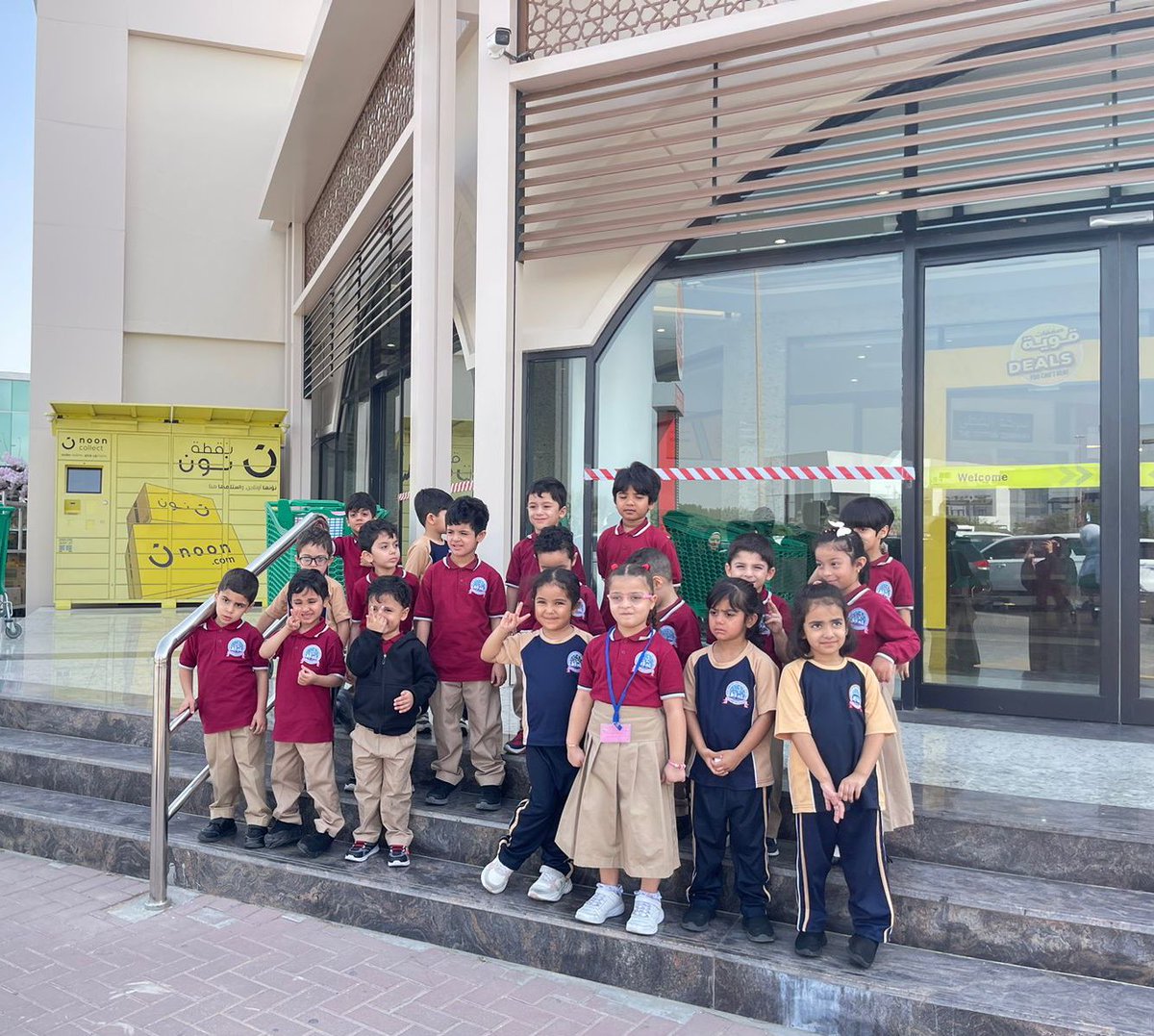 AlAnsarSchool's tweet image. FS2 students thrilled to explore fruits and vegetables by touching, smelling and tasting them at Sharjah Coop Society.
#fruits #vegitables #shopping #britishschool #education #sharjahcoop