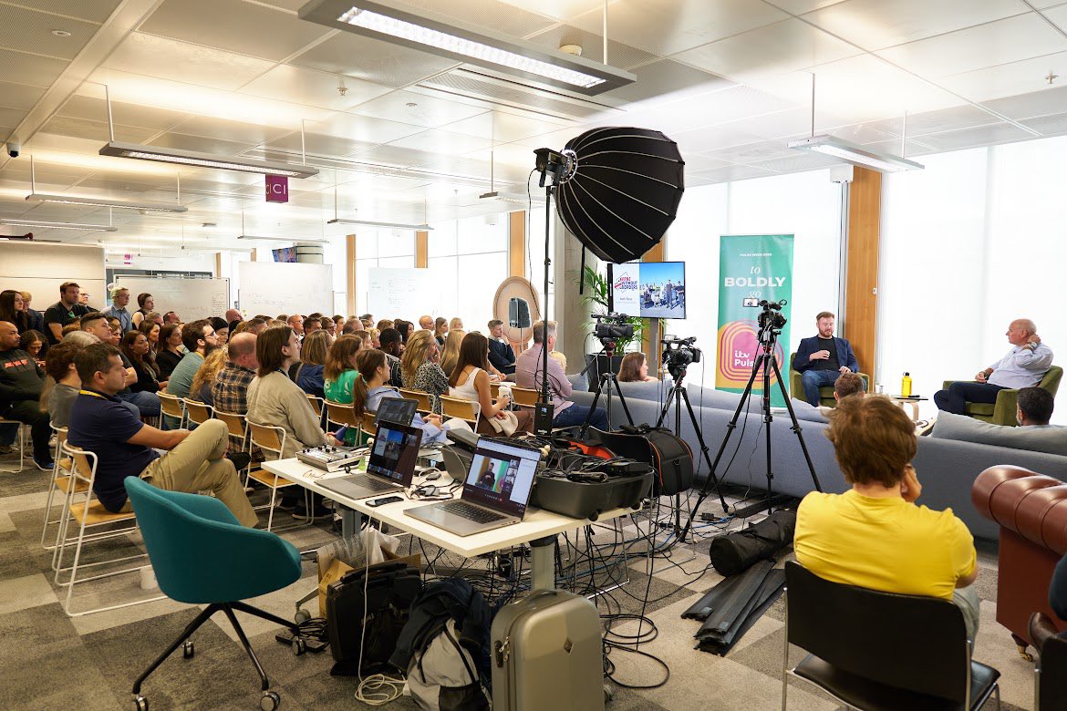 Our founder Jack delivered a talk today at ITV’s office in London to talk to the staff about Ukraine and about 21st century boldness. It’s vital we use our experiences to educate those in the media on the horrors of the war in Ukraine. 🇬🇧🤝🇺🇦