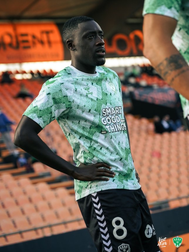 actusainte's tweet photo. 📊Appiah vs #USCASSE, le renouveau :
🔥Offensivement :
- 33% de centres réussis
- 50% de dribbles réussis
- 1 course progressive
🧱Défensivement :
- 57% de duels défensifs remportés
- 7 interceptions
- 3 dégagements
- 1 faute
🏗️Dans la construction du jeu :
- 79% de passes réussies
- 60% de passes vers le dernier tier réussies
- 77% de passes vers l’avant réussies