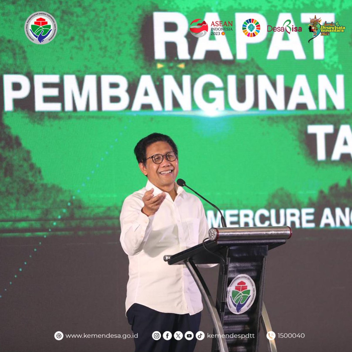 Dalam pembangunan desa dapat digunakan pendekatan yang berbasis pada kebutuhan dan masalah yang ada di desa.

Hal ini ditegaskan oleh Mendes PDTT, Abdul Halim Iskandar lebih efektif dan relevan untuk meningkatkan kualitas hidup masyarakat desa.

#KemendesPDTT
#SDGsDesa
#DesaBisa