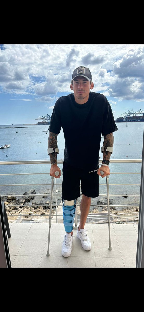 Road to Recovery starts here…

Alessandro Coppola has undergone successful surgery yesterday evening and his road to recovery begins. We wish Alessandro well and with the help of our medical team we hope to see him back on the pitch in January. Forza Ale 💪