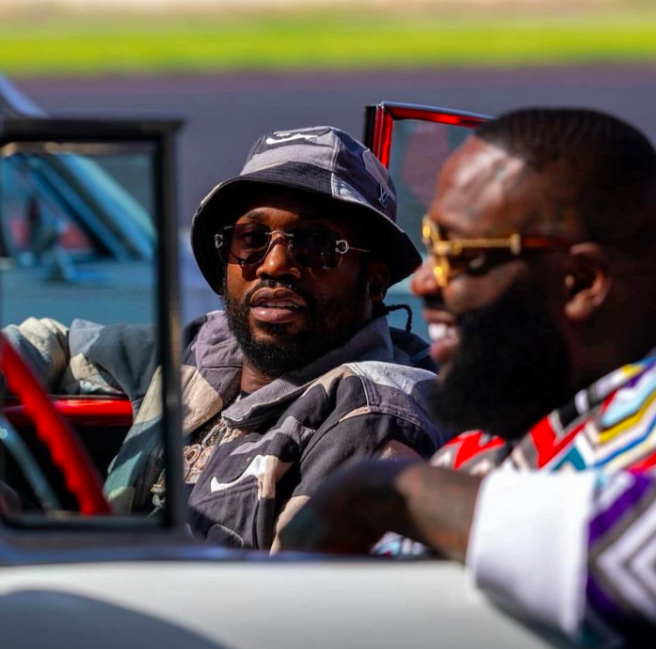 DailyLoud's tweet photo. Meek Mill &amp; Rick Ross have a new song coming soon titled “Shaq &amp; Kobe” https://t.co/FtzRhduJYI