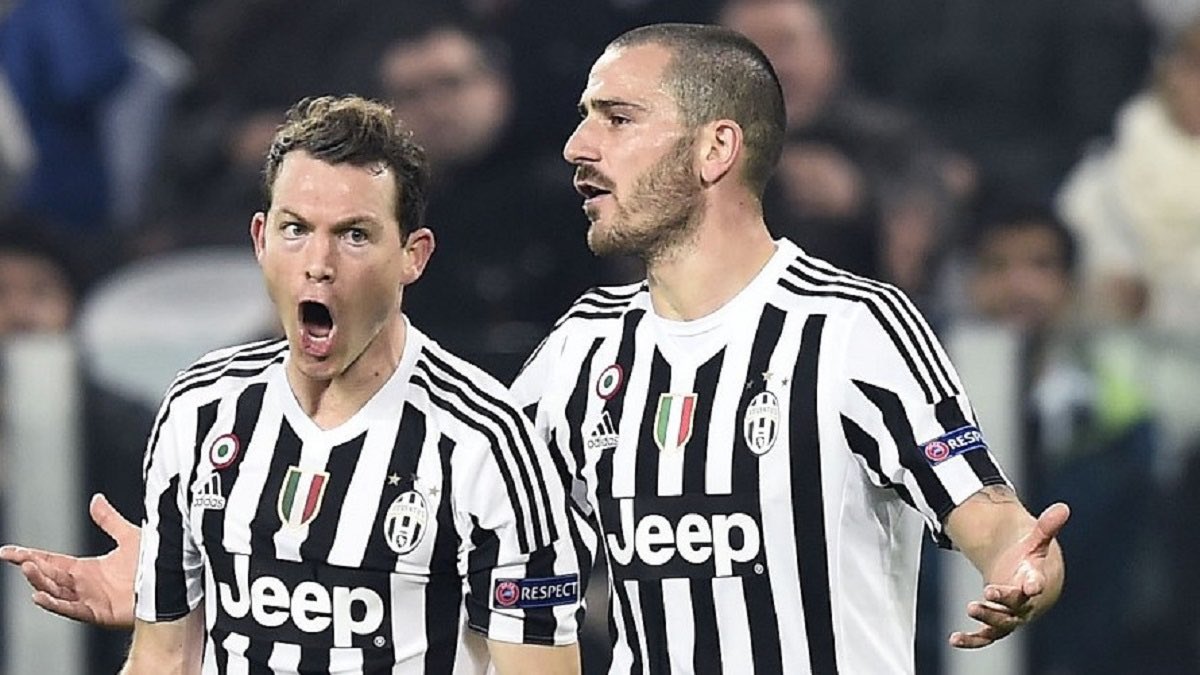 The_AJC_'s tweet image. #Lichtsteiner on #Bonucci cont… “The difficulty of a player, of course is also if you have won a lot and if you no longer perform as before the team rightly so looks around rightly so. The only thing I didn’t like was airing out your dirty laundry in public.”