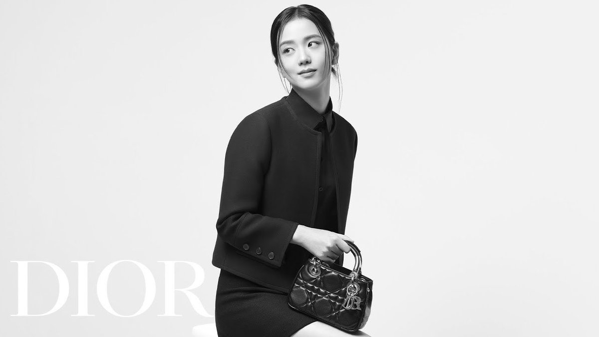 Rosiesmilecute's tweet photo. RT Y COMENTEN POR JISOO‼️

DIOR SHOW WITH JISOO
#JISOOatDiorSS24 https://t.co/DECHo7twtd