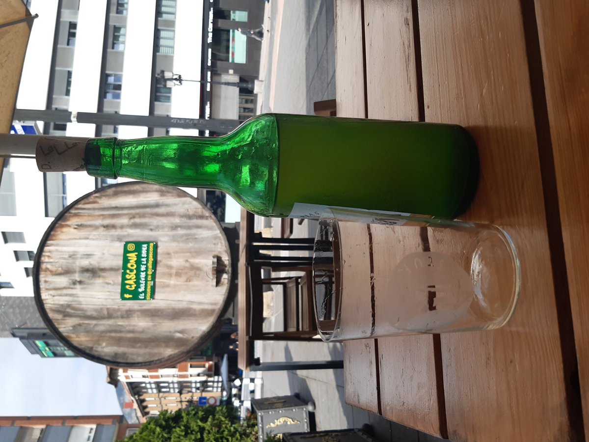 Bebe <a href="/SidraDasturias/">DOP Sidra de Asturias</a>  en el Bulevar de la #Sidra de <a href="/gascona/">elbulevardelasidra</a>.