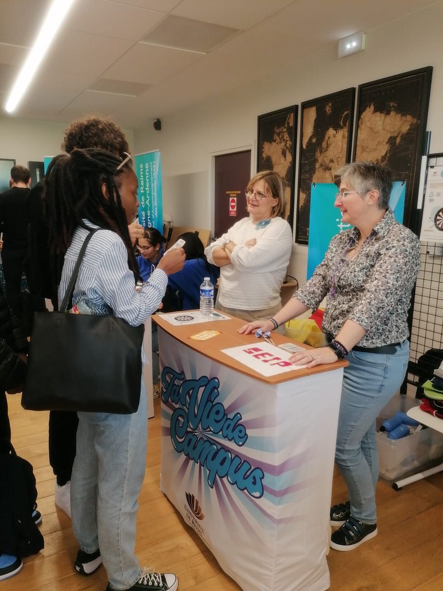La mission Insertion Professionnelle était présente à Charleville Mézières  ce lundi 25 septembre pour l'événement ta vie de campus. Venez tenter votre chance toute la semaine sur chaque campus en répondant aux questions de la mission IP, si vous visez juste, à vous les cadeaux.