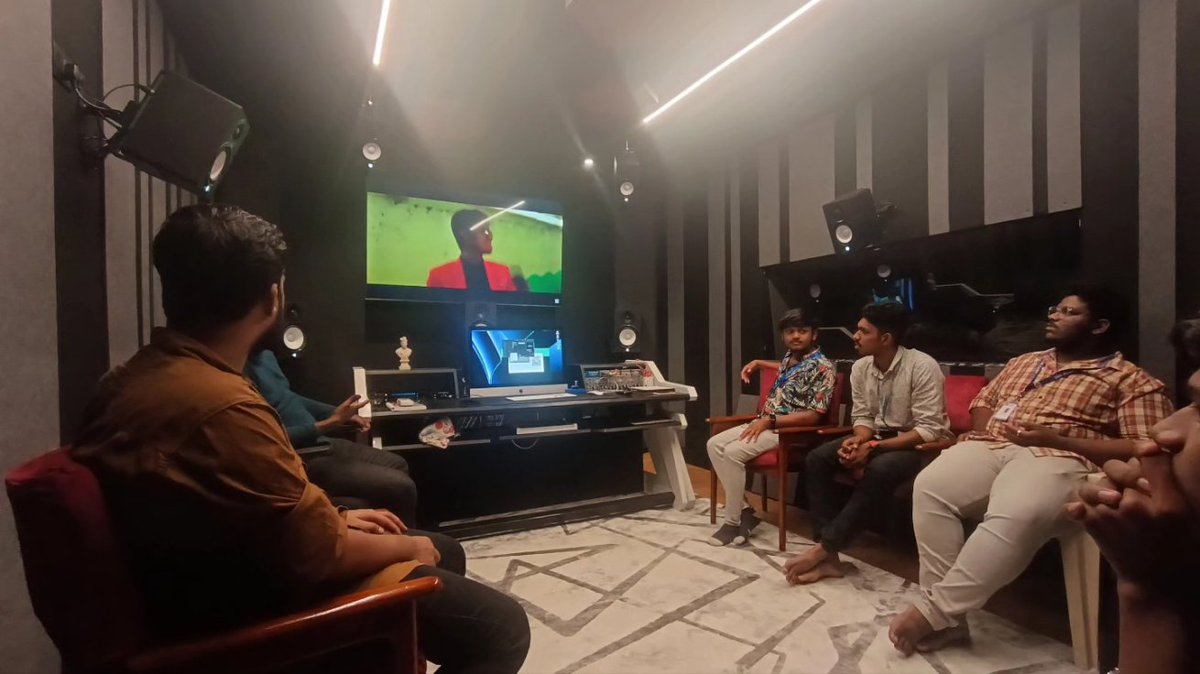 26thFilmmaker's tweet photo. One Next Step ✨

We are Happy to Announce that our next project will be produced by Audirm 🎬

Something Good Cooking Up 🎥

Thank God 😇
ALHAMDULLIAH ❤️ https://t.co/jBDdNjGvih